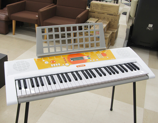 YAMAHA ヤマハ EZ-J210 PORTATONE 電子キーボード 61鍵盤 光鍵盤 ポータトーン スタンド アダプター付属 中古品 動作確認済み
