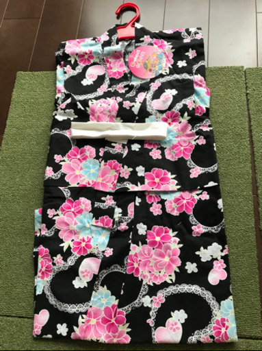 価格相談　夏祭りに　子供用浴衣\u0026下駄　未使用新品　おまけにイーストボーイの靴下5足つけます。