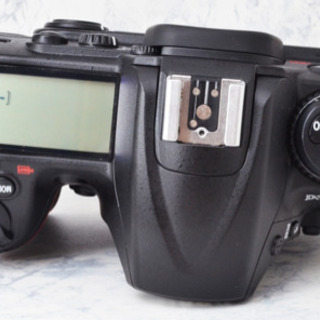 美品級●大人気フラッグシップ●純正高倍率●豪華な付属品●ニコン D300 安心のゆうパック代引き発送！送料、代引き手数料無料！