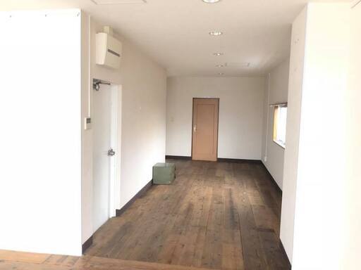 おしゃれなお部屋です テレワーク 事務所 スタジオなどに最適 黒磯駅から徒歩5分 宝小屋ビル2階ワンフロアー ウッドの床 漆喰の壁 おしゃれ タイムズカフェ 黒磯のレンタルオフィスの不動産 住宅情報 無料掲載の掲示板 ジモティー おしゃれなお部屋です テレワーク 事務所 スタジオなどに最適 黒磯駅から徒歩5分 宝小屋ビル2階ワンフロアー ウッドの床 漆喰の壁 おしゃれ タイムズカフェ 黒磯のレンタルオフィスの不動産 住宅情報 無料掲載の掲示板 ジモティー