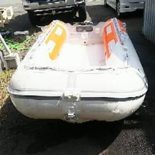 アキレスボート。