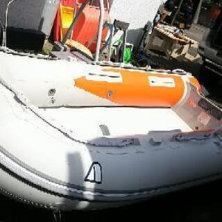 アキレスボート。