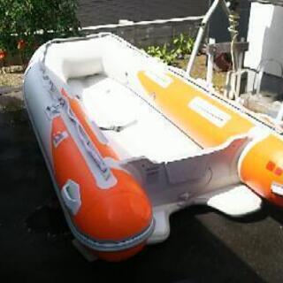 アキレスボート。