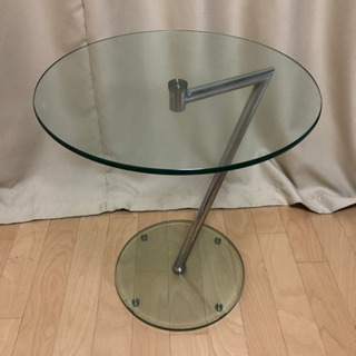 【中古】ガラステーブル　サイドテーブル　丸型