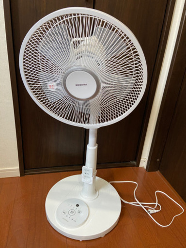 【美品】アイリスオーヤマ 扇風機 首振り リモコン付 風量3段階
