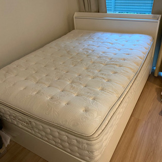 ニトリ ダブルベッド マットレス 【値下げ交渉可】 - 家具 