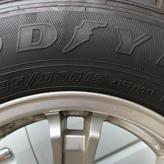 195/80R15 107/105L LT 6穴ホイール付き 極上です