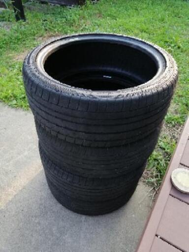 2ヶ月使用のCorsa 2233 225/40 R18  タイヤ4本