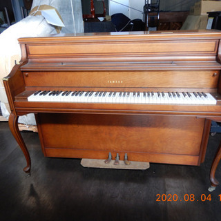アップライトピアノ　かなり使用感あります