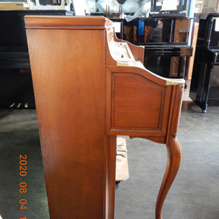 アップライトピアノ　かなり使用感あります