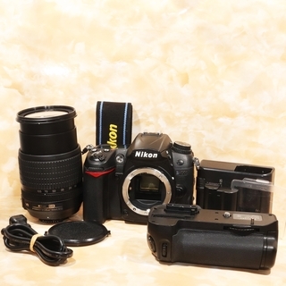◇グリップ付き◇ニコン D7000 18-105mm レンズキット