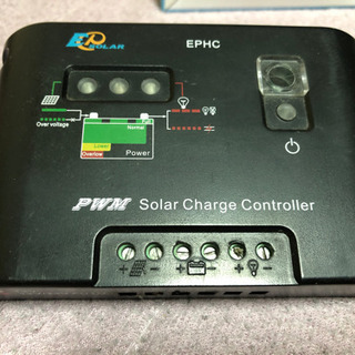 ソーラーパネル用　充放電コントローラー　10A　12V/24V兼用