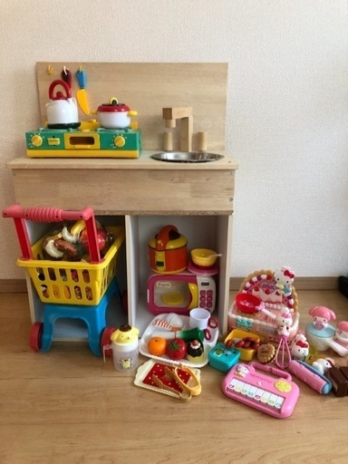 ままごとキッチンキティちゃんなど Ogawa 二川のおもちゃ ままごと の中古あげます 譲ります ジモティーで不用品の処分