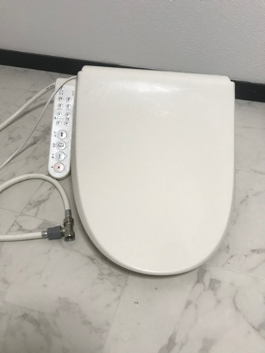 東芝　温水洗浄便座　ウォッシュレット