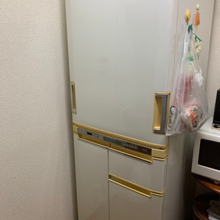 【交渉中】両ドア開きシャープ冷蔵庫　差し上げます。