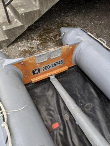 アキレスゴムボート船外機付き(要メンテナンス) アキレスゴムボート船外機付き(要メンテナンス)