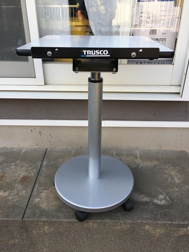 TRUSCO ワークスタンドデスク 昇降 チルト作業台 デスク ミニテーブル キャスタータイプ