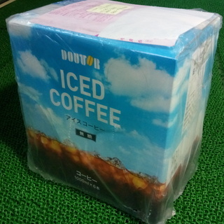 ドトールコーヒー無糖　1リットル×6本　アマゾンでは3700円　...