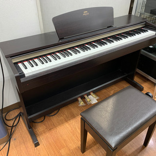2012年製YAMAHAイス付きの電子ピアノです♪♪