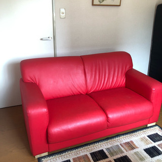 【早め引き取り希望】赤いソファー！！値段交渉可！
