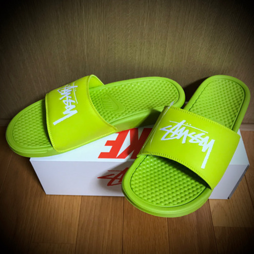 ステューシー × ナイキ ベナッシ スライド \
