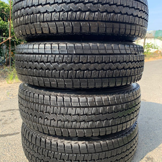 社外ホイール4本セット　15X6J ET33 6X139.7 2017年製 DUNLOP WINTERMAXX SV01 195/80R15 107/105L LT 4本 バリ山　管理番号8601