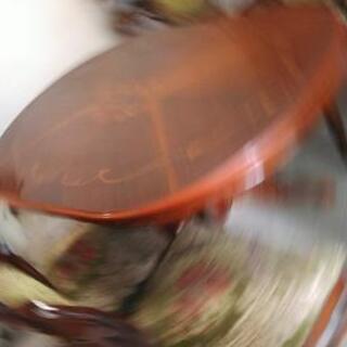 猫足のテーブルセット