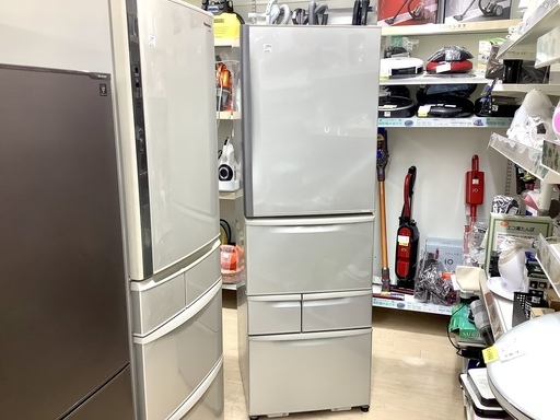 安心の6ヵ月保証付！2011年製 TOSHIBA(東芝)の5ドア冷蔵庫「GR-D43N」です！！