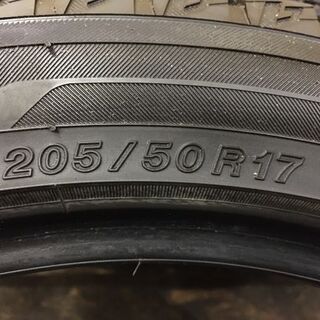 YOKOHAMA ice GUARD iG60 205/50R17 17インチ スタッドレス 4本 2017年製 バリ溝 セレナ インプレッサG4等 (VTY115) クレジットカード QR決済可能 − 北海道