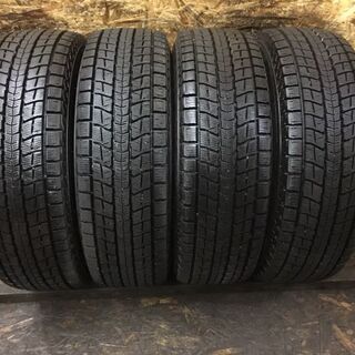 DUNLOP WINTER MAXX SJ8 205/70R15...