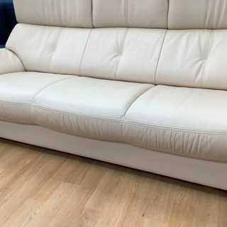 [取りに来れる方限定]karimoku 3人掛けソファー売ります！！