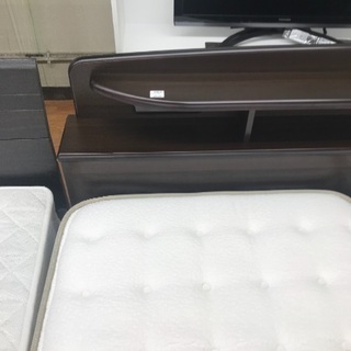 クイーンベッド マットレス付き