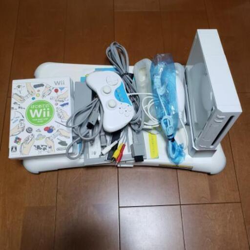 Wii本体・Wii Fit Plus・他ソフト3本 任天堂 Nintendo 任天堂
