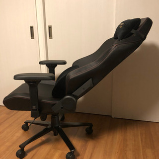 【日本発上陸！】ほぼ未使用🌟ゲーミングチェア