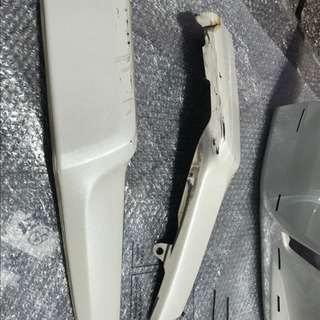 トヨタ プリウスα ツーリングセレクション バンパー