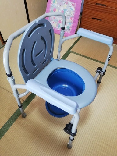 Cific ポータブルトイレ トイレ椅子 高齢者 折りたたみ 高さ調節 防災・介護用 (5段式)