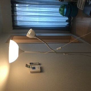 IKEA　照明スタンド