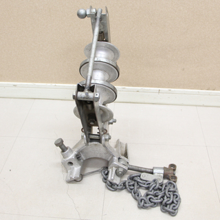 ケーブル布設工事用機材 金車 3連 朝日金属精工(HD763wY)