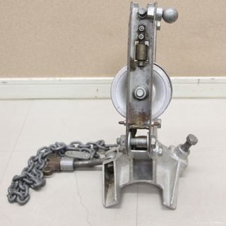 ケーブル布設工事用機材 金車 3連 朝日金属精工(HD763wY)