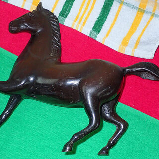 札幌 永印 鉄の馬 うまくいく と縁起を担ぐオブジェ 馬の置物 中古