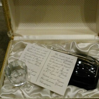 ハーディ　ノスドール　バカラクリスタル　750ml　替栓付き　化粧箱入り