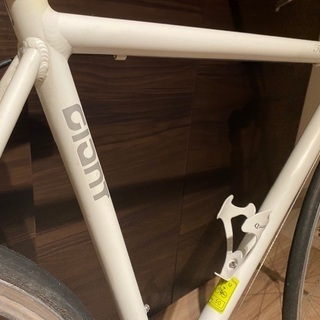 【送料込み】GIANT Tradist S510 ホワイト クロスバイク クロスバイク Giant TRADIST