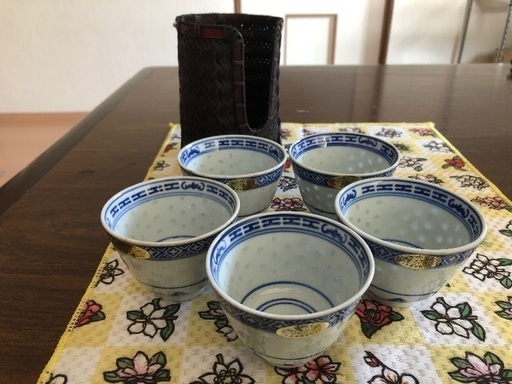 お取引終了しました。ありがとうございました。2セット価格で、さらに値下げ！【未使用】透けてる小さな湯呑みセット