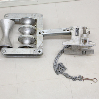 ケーブル布設工事用機材 金車 3連 朝日金属精工(HD784awxY)⑥