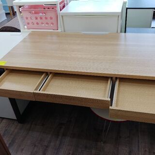 オフィス用家具 只今商談中 オフィスディスク 椅子付きです。