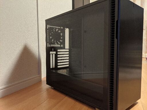 デスクトップ 用 PCケース Define R6 TG 中古品です。要説明欄