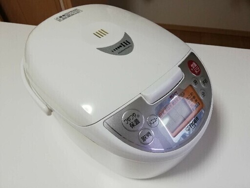 タイガー炊飯器 5.5合（JKD-R100）