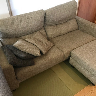 オットマン付きソファ