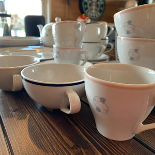 アフタヌーンティー食器atラインシリーズ Harry 千歳船橋のその他の中古あげます 譲ります ジモティーで不用品の処分