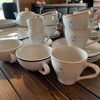 アフタヌーンティー食器atラインシリーズ Harry 千歳船橋のその他の中古あげます 譲ります ジモティーで不用品の処分